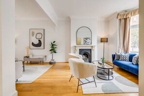 House, Smoking | 4 bedrooms - Belgravia - Charming Spacious 4 Bed Home for 9 (London)