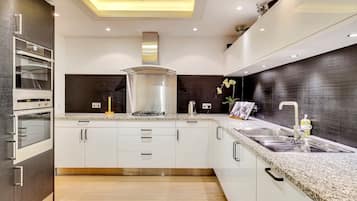 House, Smoking | 4 bedrooms