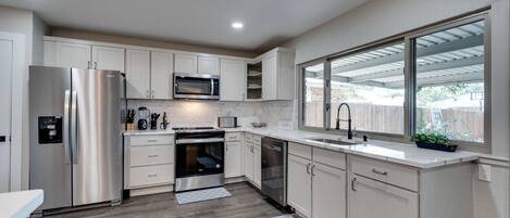 Microwave, oven, stovetop, dishwasher