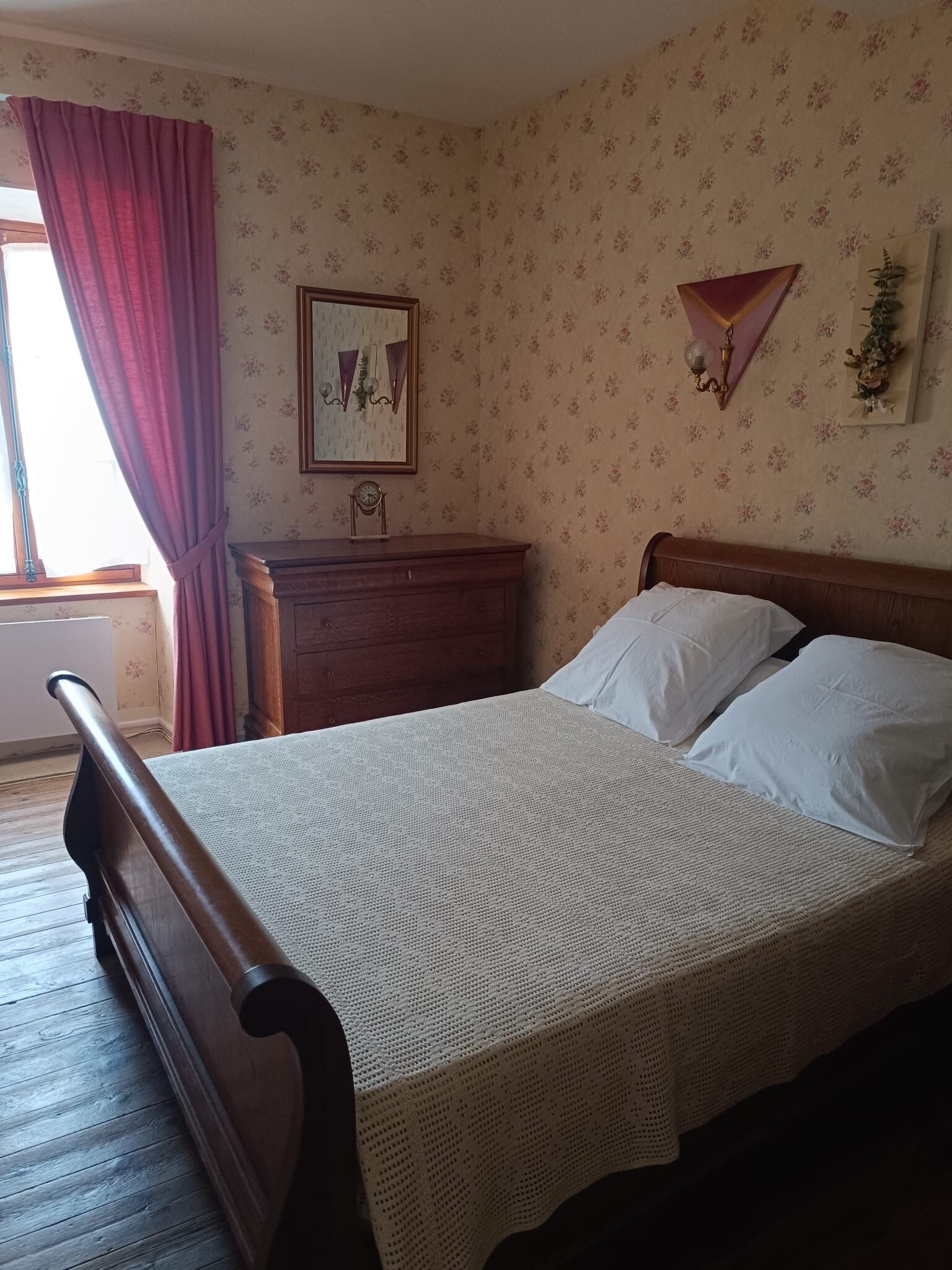 3 habitaciones, tabla de planchar con plancha y wifi gratis 