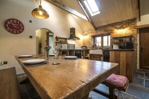 Room - Lavender - Luxurious Barn Conversion (Haverfordwest)