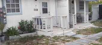 Elegant Island Escape – Private Patio, A/C & Snacks