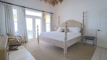 5 bedrooms, iron/ironing board, WiFi, bed sheets