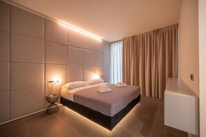 2 bedrooms, soundproofing, iron/ironing board