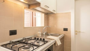 Private kitchen - Tonia - Cozy Central Apartment (Monopoli)