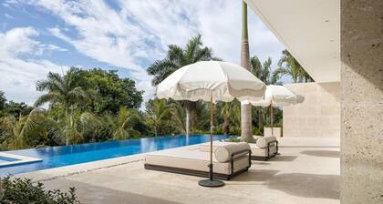 Spacious 6-bedroom villa in charming Casa De Campo with Full Staff