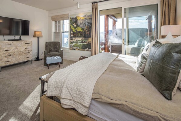 3 habitaciones, tabla de planchar con plancha, wifi y ropa de cama 