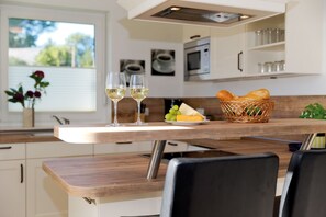 Micro-ondas, fogão, cooktop, lava-louças