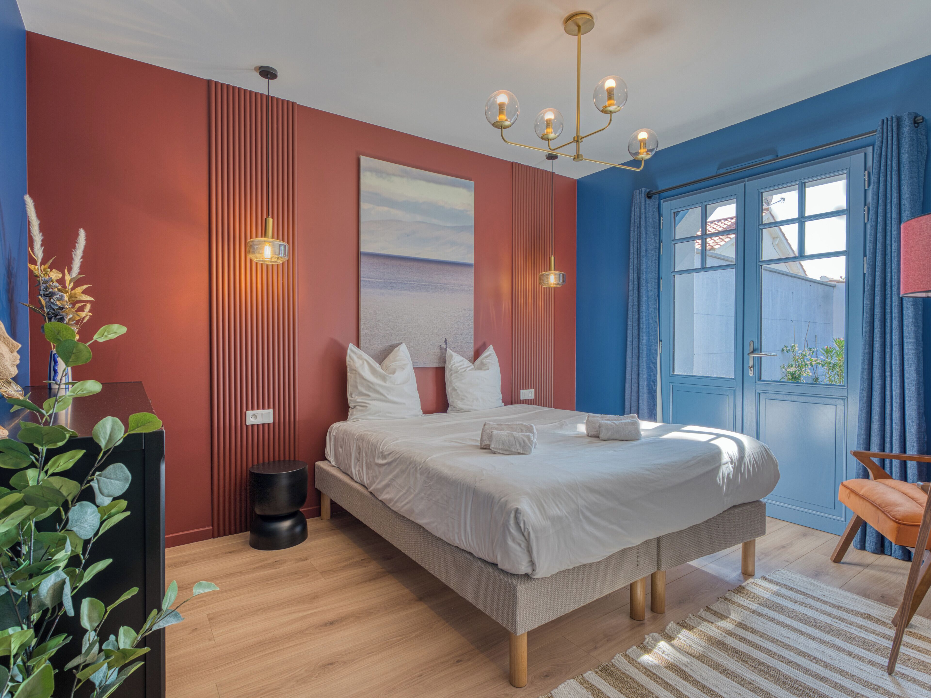 3 habitaciones, tabla de planchar con plancha, cuna de viaje y wifi 