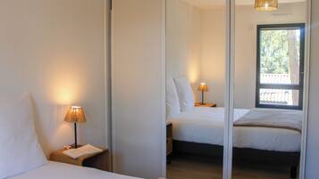 4 Schlafzimmer, Bügeleisen/Bügelbrett, Reisekinderbett, WLAN