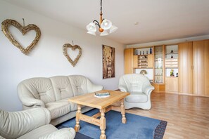Living area - Spacious first floor apartment for the whole family near Buchenberg in Allgäu (Buchenberg)