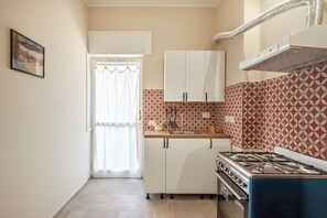 Microondas, horno y parrilla de estufa 