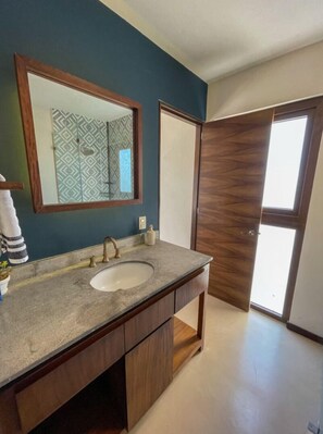 Family Apartment | Bathroom | Shower