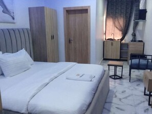 Wifi gratis y ropa de cama 
