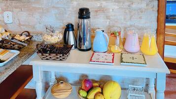 Free daily continental breakfast