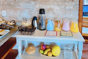 Free daily continental breakfast