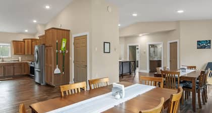 Modern Alaskan Retreat