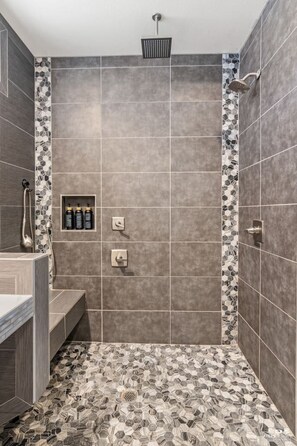 Hair dryer, towels - Kenai Reel Haven Getaway (Kenai)