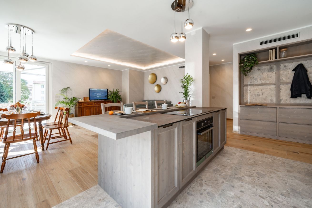 冷蔵庫、電子レンジ、オーブン、食器洗い機