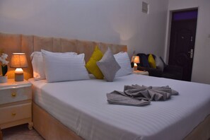 WiFi - Cozy Studio Near UN Base | 5-Min Drive to Entebbe Airport (Entebbe)