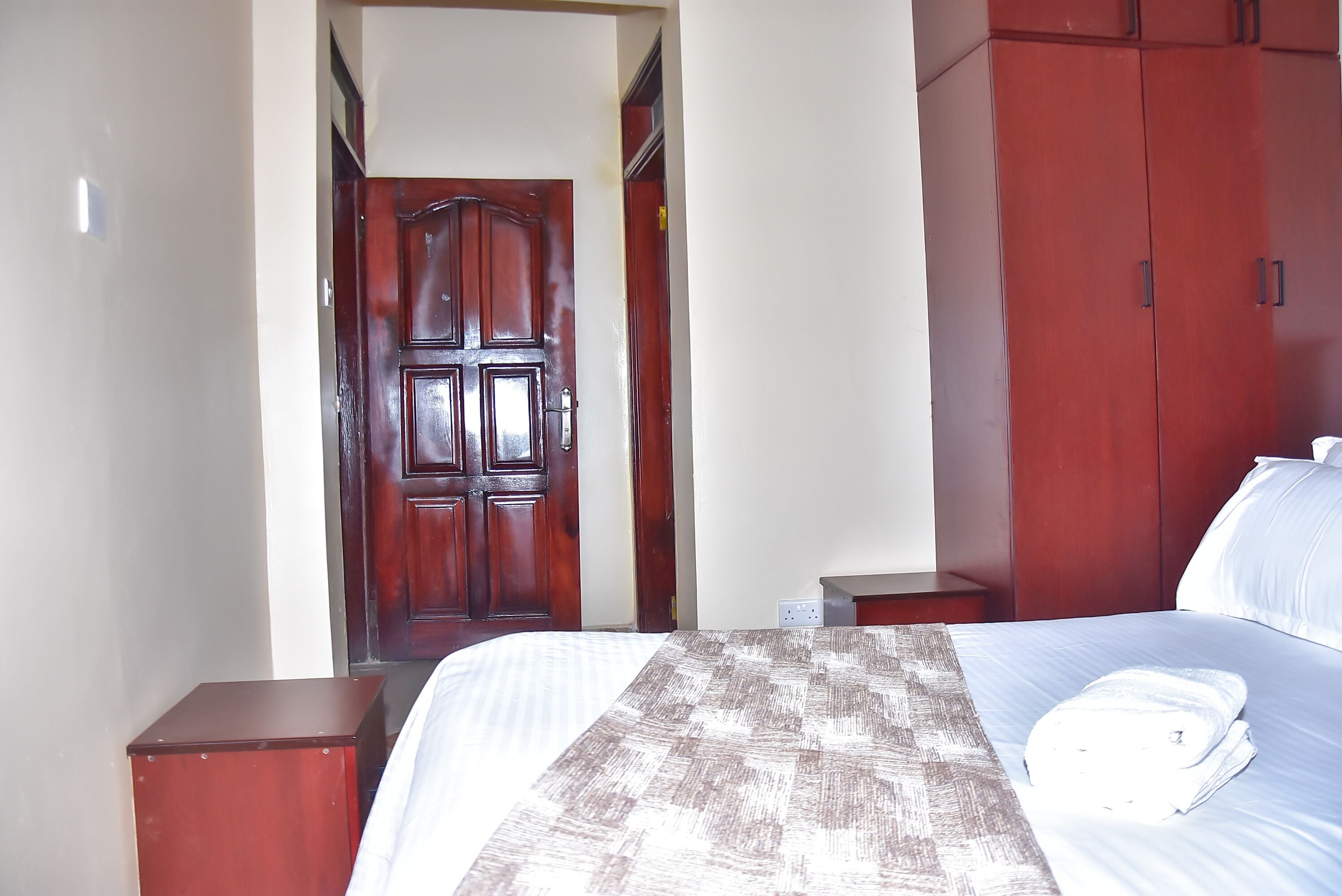 Bügeleisen/Bügelbrett, WLAN, Bettwäsche