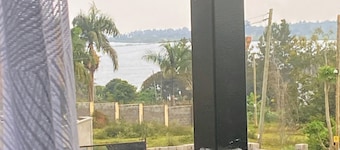 Peaceful Lake-View Getaway in Garuga Entebbe