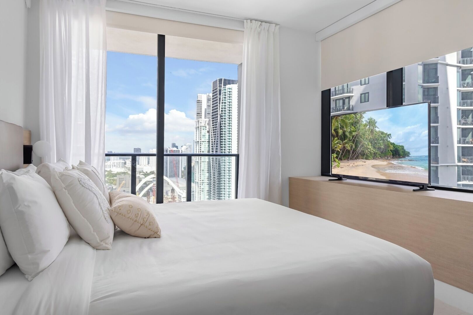 2 多间卧室、熨斗/熨衣板、床单