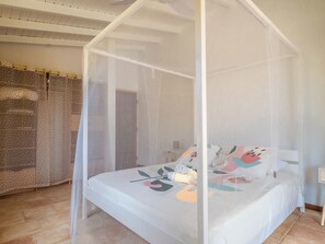 3 chambres, lit parapluie, Wi-Fi, draps fournis