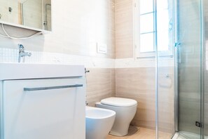 Dusche, Bidet