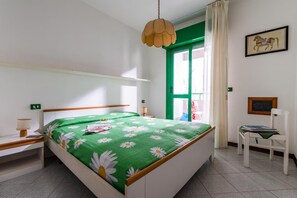 2 bedrooms