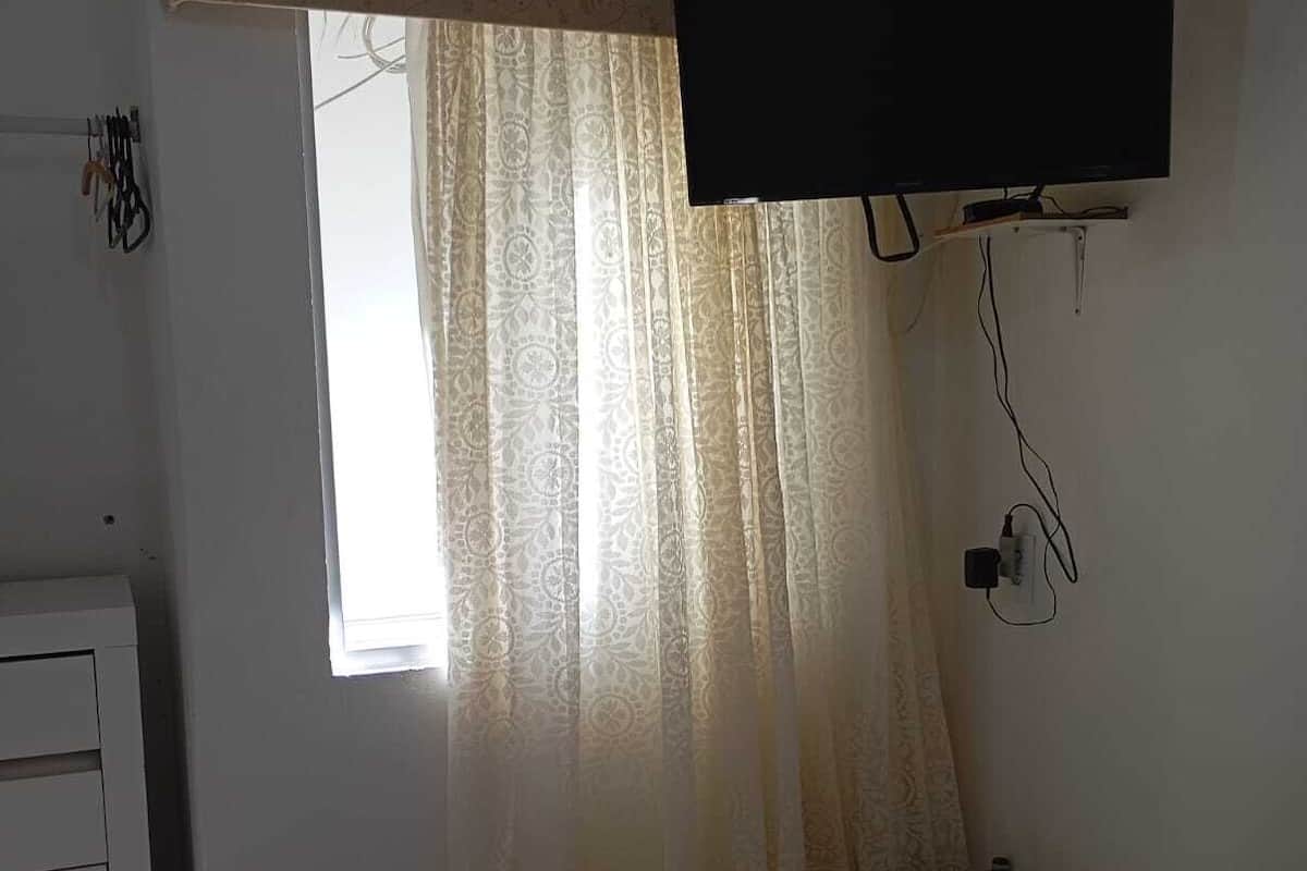 Basic Apartment, 1 Bedroom, Courtyard View | Peralatan tempat tidur premium, Wi-fi percuma, cadar katil