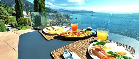 Café da manhã continental grátis todos os dias