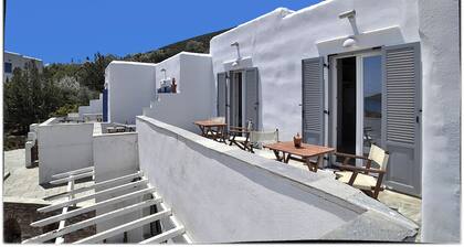 Theasis Sifnos Apartments
Amazing sea view-ideal for 5 people families&friends