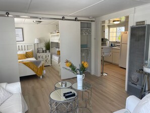 1 bedroom, WiFi, bed sheets - Beautiful Beach Bungalow in Santa Cruz (Santa Cruz)