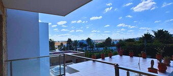 Splendide Villa moderne plage des nations donnant sur GOLF