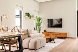Vila standard | 2 quartos, cofres nos quartos, Wi-Fi de cortesia, roupa de cama