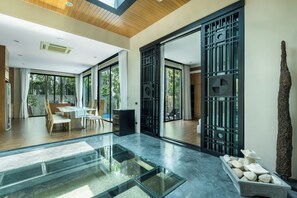 Dining - Baan Bua Bt17 By Villacarte (Rawai)