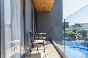 Superior Apartment | Street view