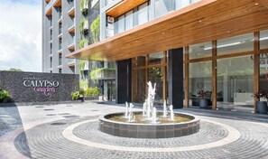 Pintu masuk properti