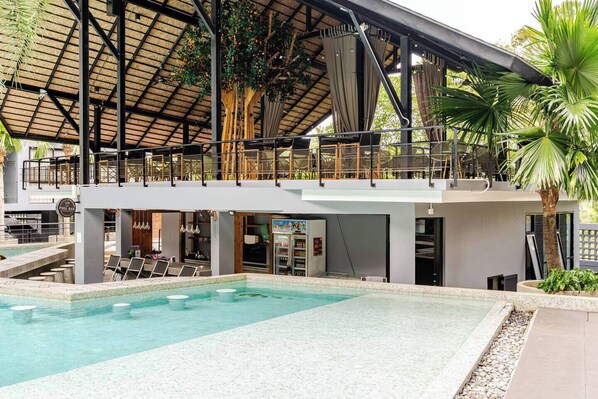 Coffres-forts dans les chambres, fer et planche à repasser