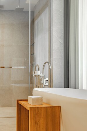 Villa | Bathroom