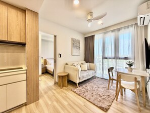Apartamento superior | Sala de estar | Una Smart TV