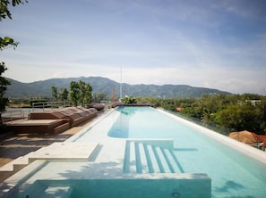 Outdoor pool - Skypark by Villacarte (Laguna)