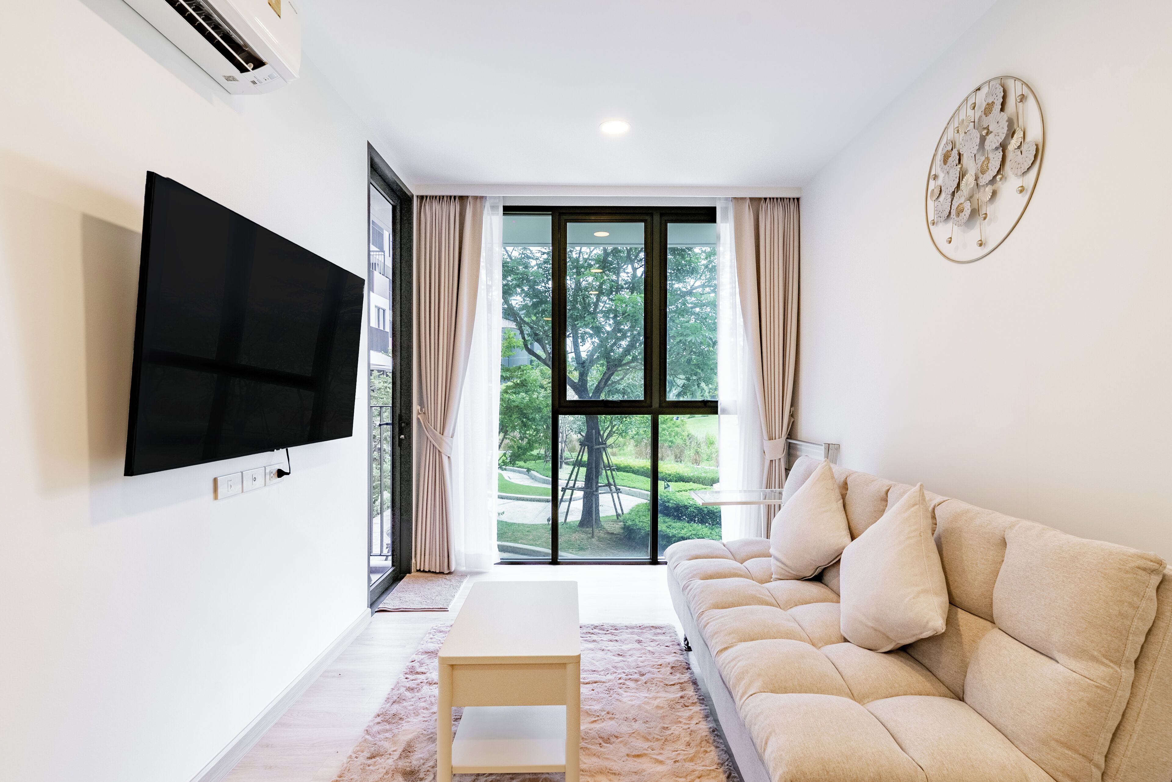 Deluxe Apartment | Balcony