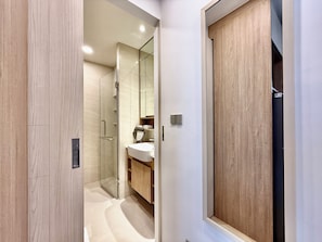 Superior Apartment | 1 bedroom, free WiFi, bed sheets - Skypark by Villacarte (Laguna)