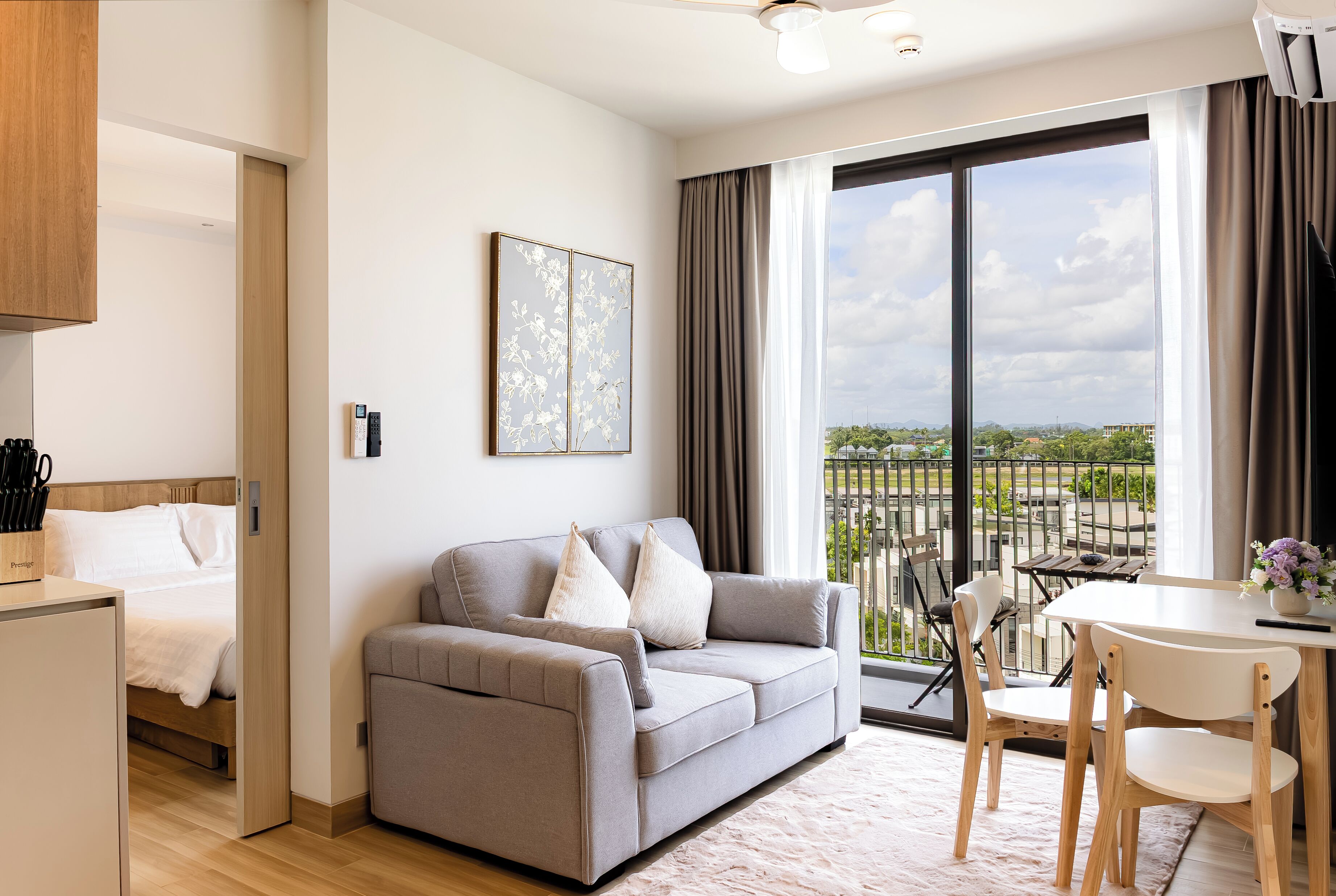 Standaard appartement, balkon, uitzicht op de stad | 1 slaapkamer, gratis wifi, beddengoed