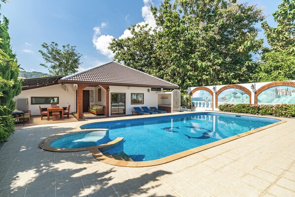 Alberca al aire libre 