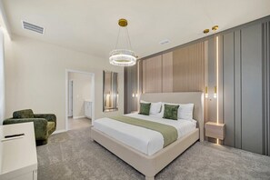 10 bedrooms, iron/ironing board, free WiFi, bed sheets