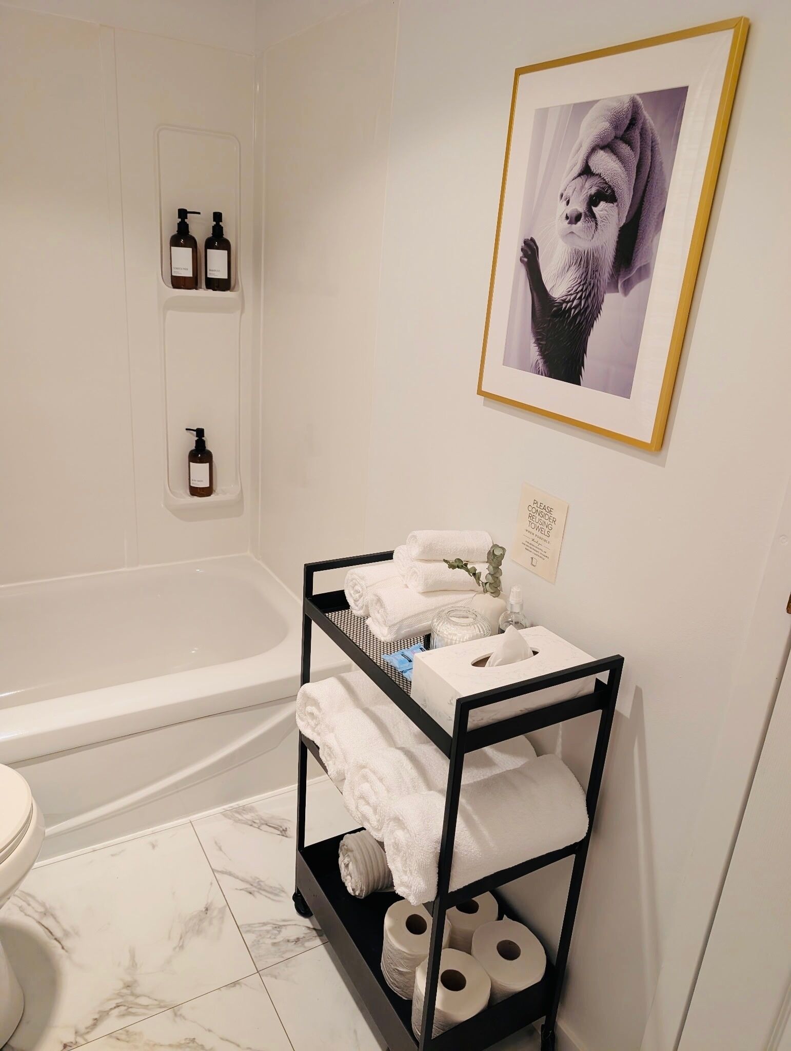 Sèche-cheveux, serviettes fournies