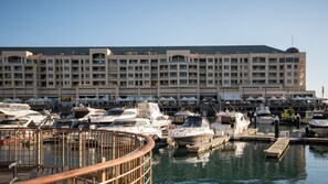 Marina - The Heart of Glenelg - Long stay only (Glenelg)